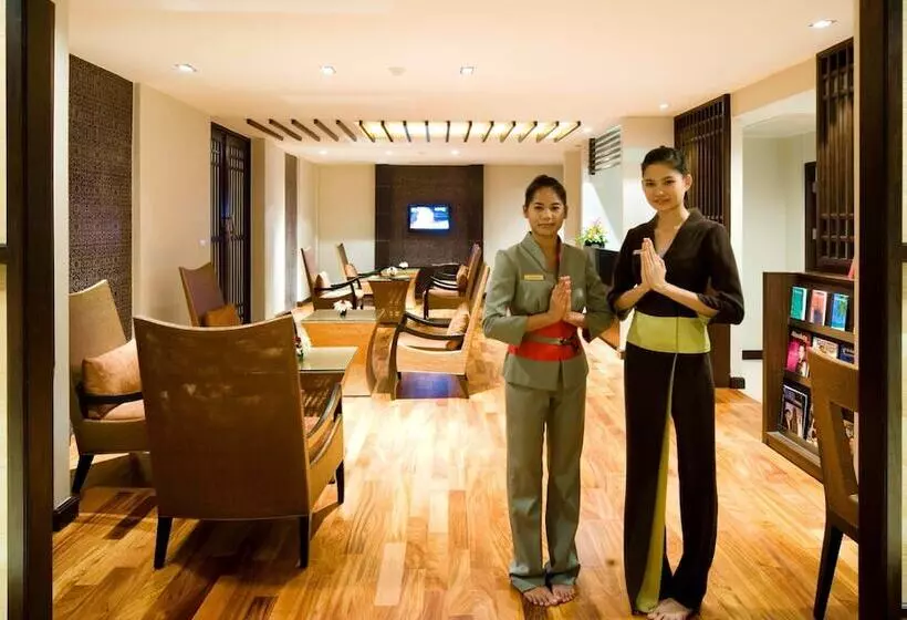 Hotel Sareeraya Villas & Suites