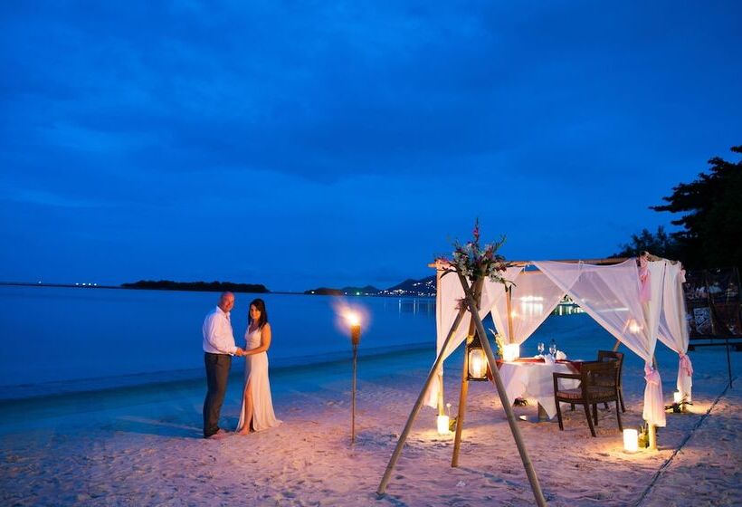 هتل Sareeraya Villas & Suites