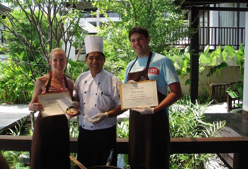 هتل Sareeraya Villas & Suites