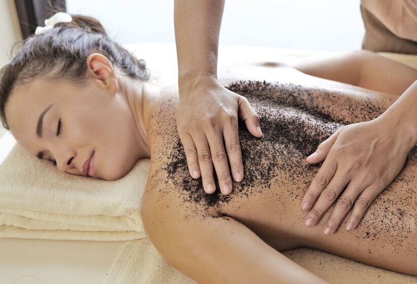 هتل Sareeraya Villas & Suites