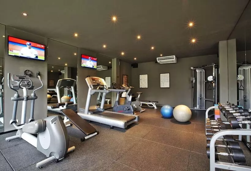 Hotel Sareeraya Villas & Suites