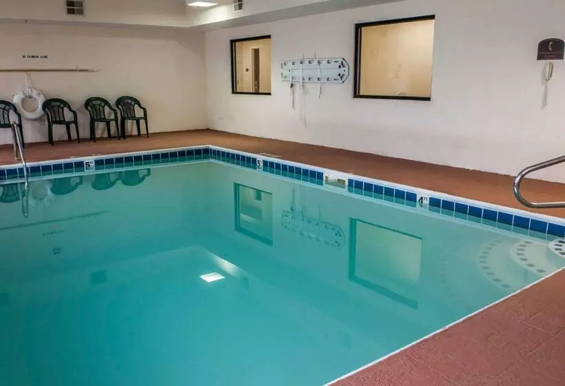 هتل Sleep Inn South Bend Airport