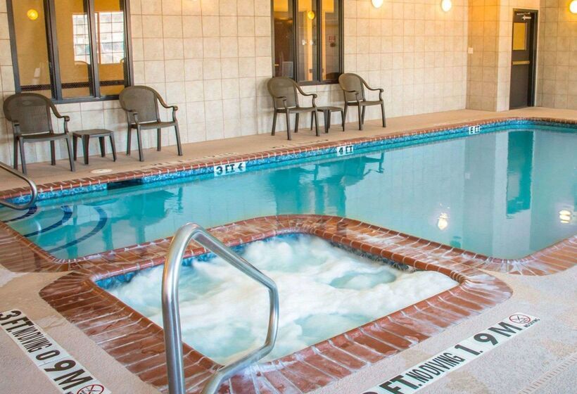 هتل Sleep Inn & Suites At Six Flags