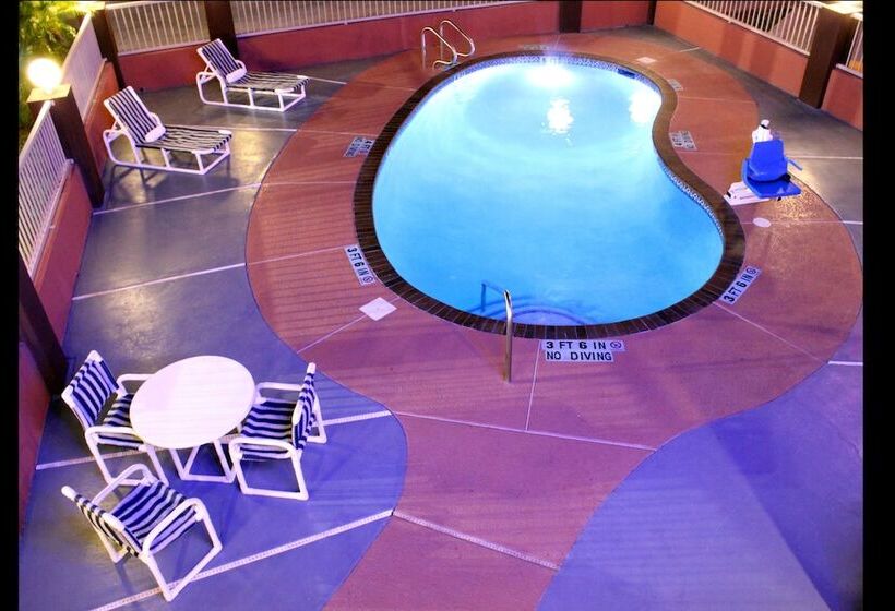 ホテル Texas Inn & Suites Mcallen At La Plaza Mall And Airport