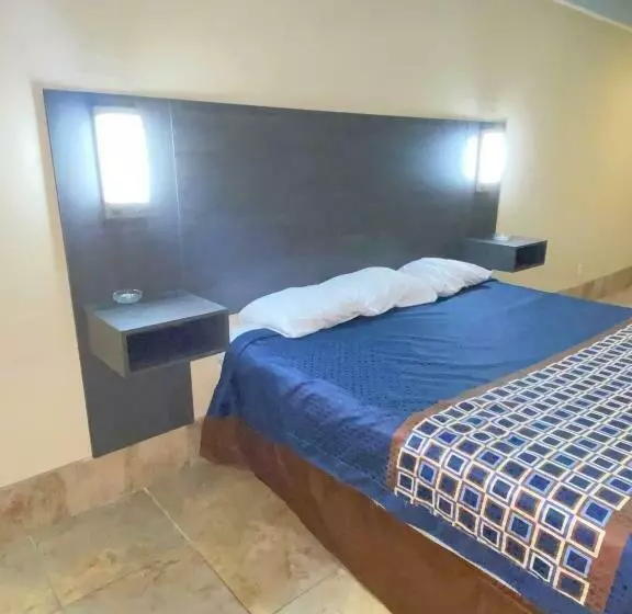 酒店 Texas Inn & Suites Mcallen At La Plaza Mall And Airport