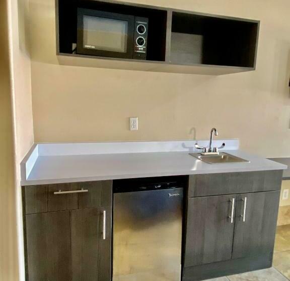 هتل Texas Inn & Suites Mcallen At La Plaza Mall And Airport