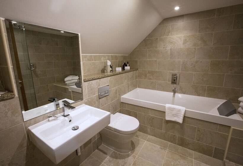 هتل The Old Mill Inn