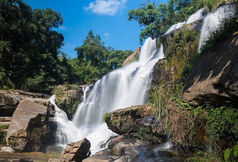 בית מלון כפרי Touch Star Resort Doi Inthanon