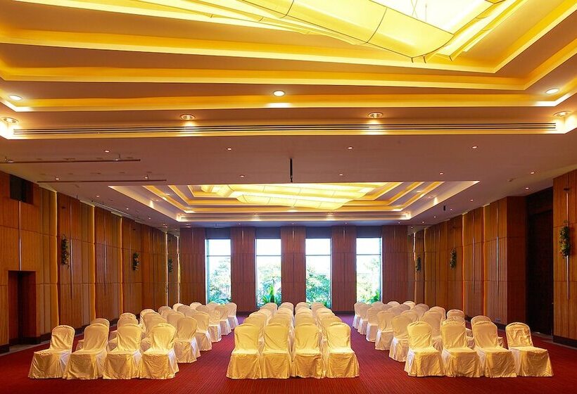 Nora Buri Resort & Spa