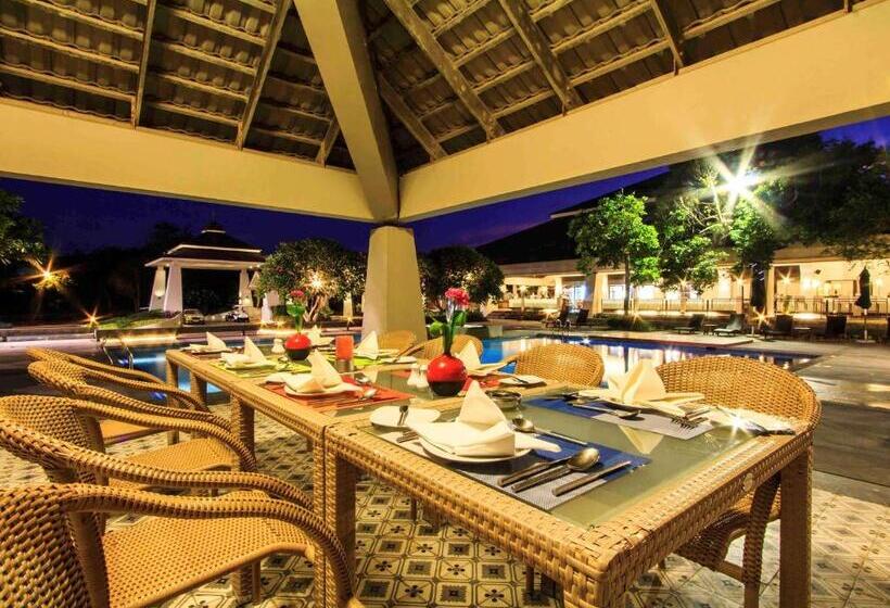 فندق The Nouveau Chumphon Beach Resort And Golf