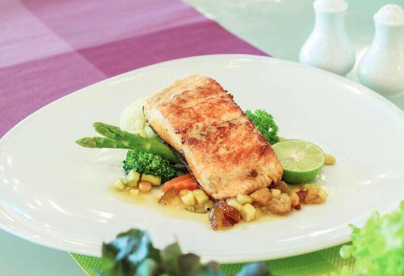 فندق The Nouveau Chumphon Beach Resort And Golf