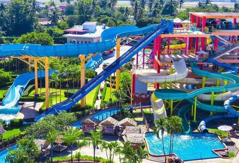 Splash Beach Resort, Maikhao Phuket   Sha Extra Plus