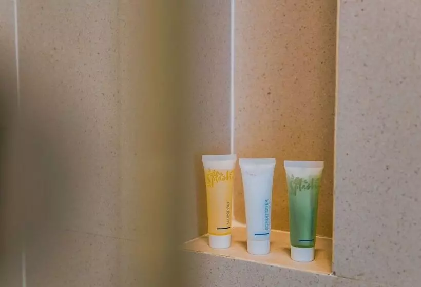 Splash Beach Resort, Maikhao Phuket   Sha Extra Plus