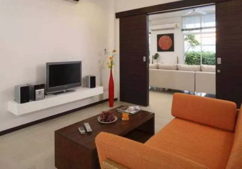 Two Villas Holiday Oxygen Style Naiharn Beach