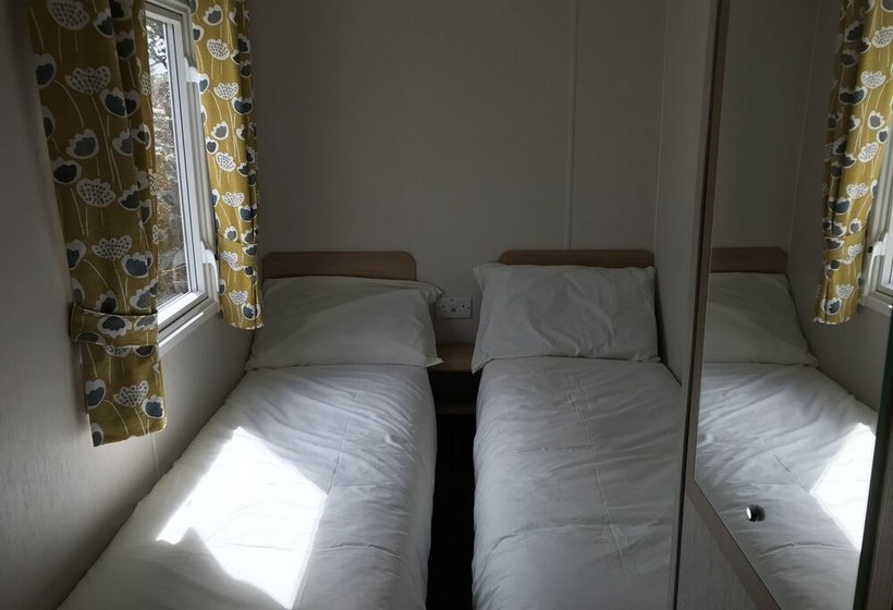 Exclusive Caravan At Newquay, Cornwall, Uk