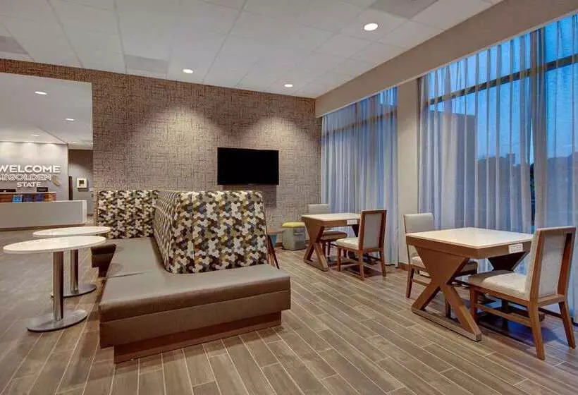 هتل Hampton Inn & Suites Sunnyvale Silicon Valley