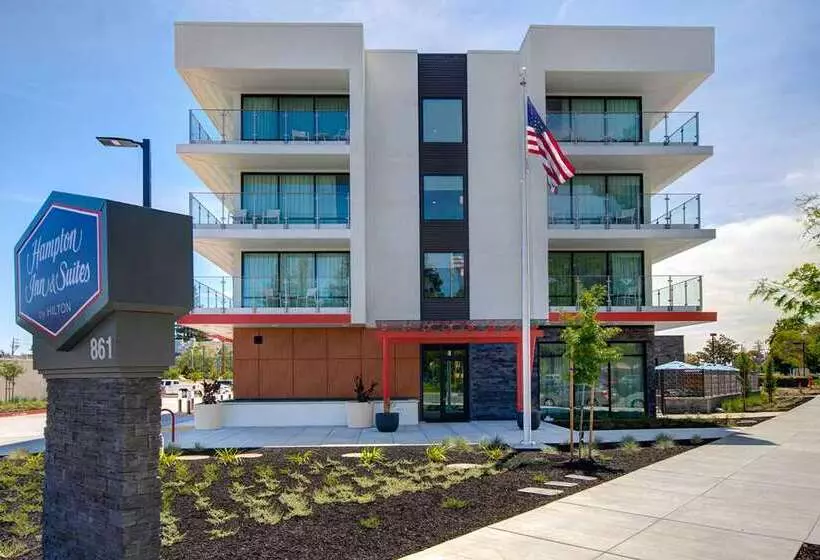 هتل Hampton Inn & Suites Sunnyvale Silicon Valley