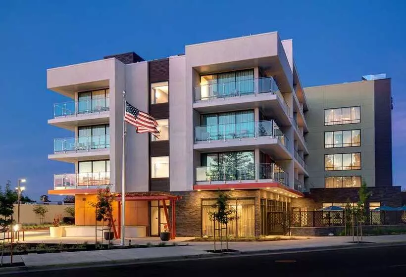 هتل Hampton Inn & Suites Sunnyvale Silicon Valley