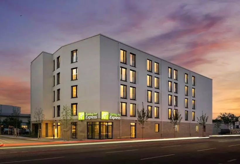 ホテル Holiday Inn Express   Rosenheim, An Ihg