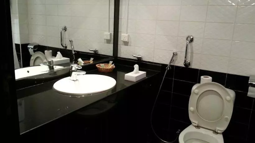 Al Nakheel Hotel