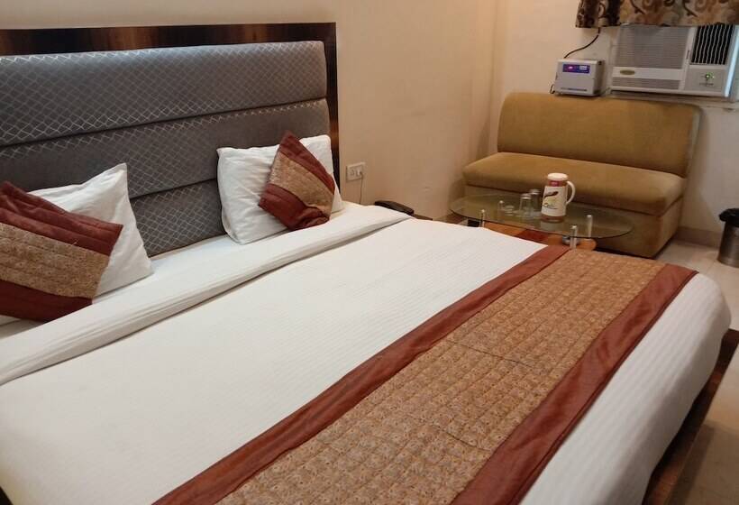 בית מלון כפרי B Continental