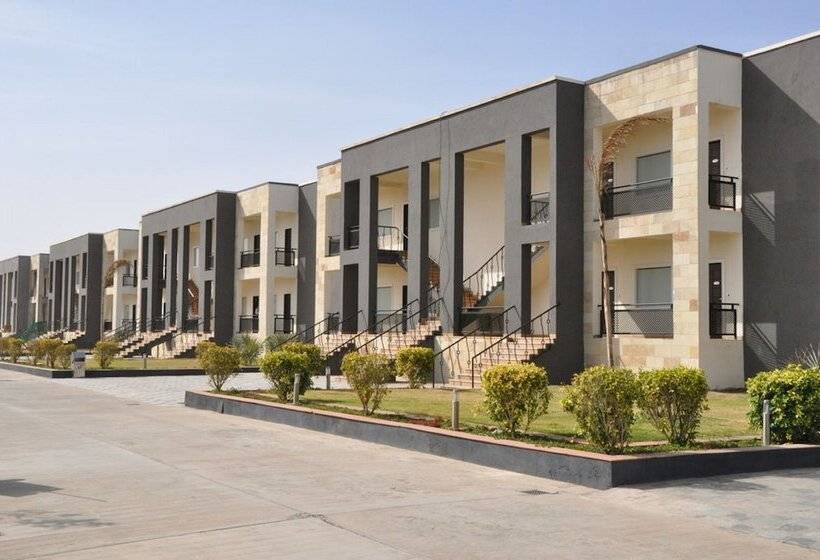 فندق Cambay Resort Jamdoli