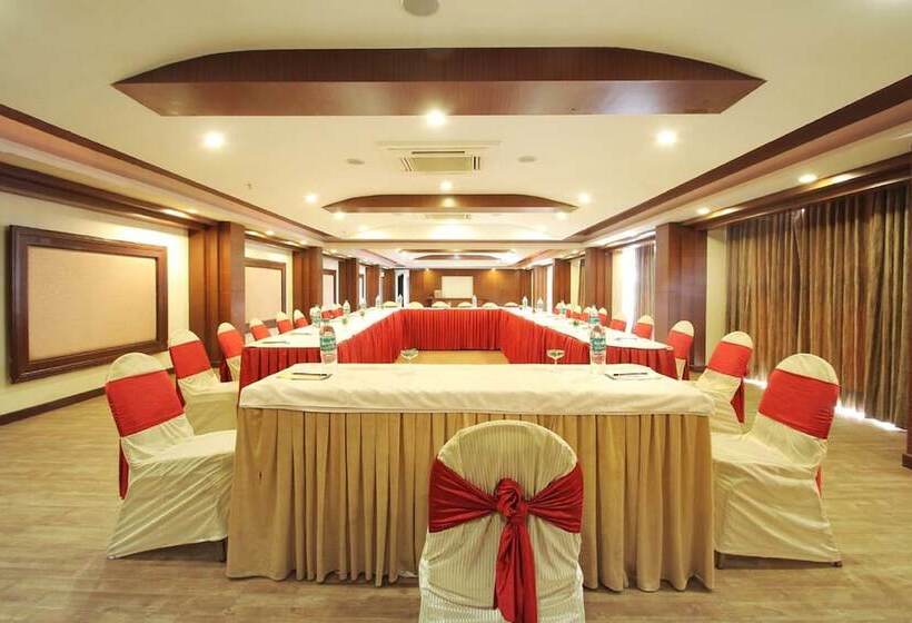 فندق Cambay Resort Jamdoli