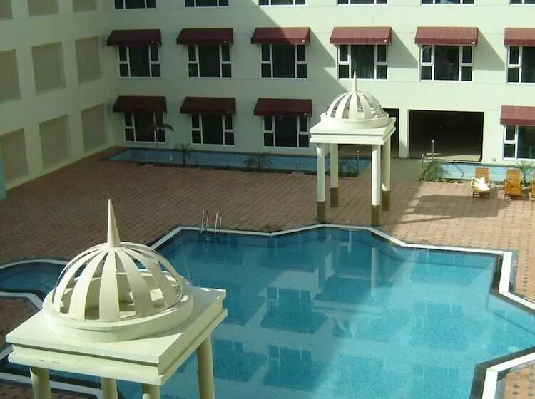 فندق Cambay Resort Jamdoli