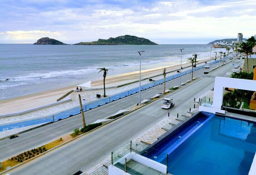 Hotelli Coral Island Beach View