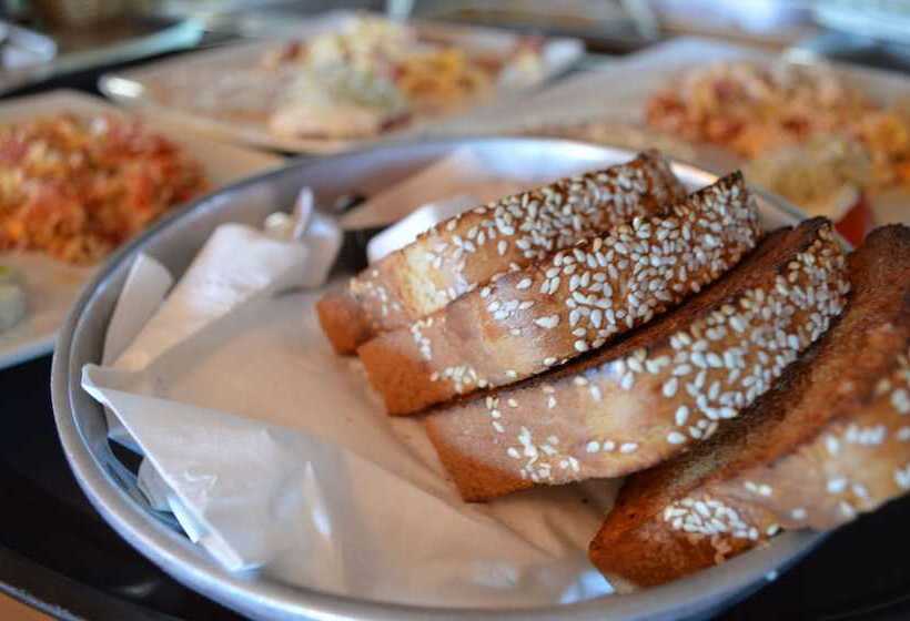 Hotelli Coral Island Beach View