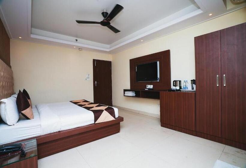 בית מלון כפרי B Continental