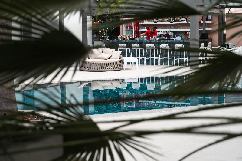 Flisvos Royal Hotel & Suites