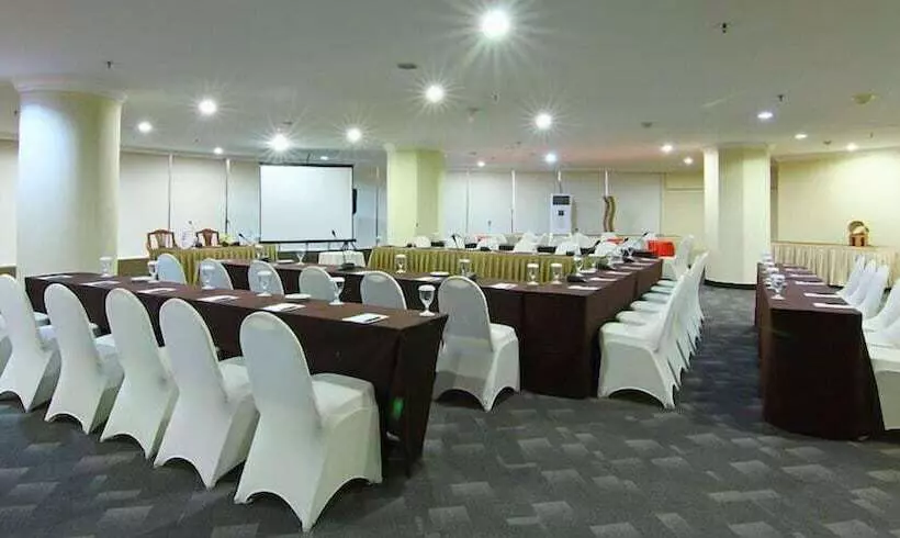 Hotell Grand Arkenso Park View