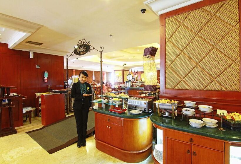 בית מלון כפרי Grand Arkenso Park View