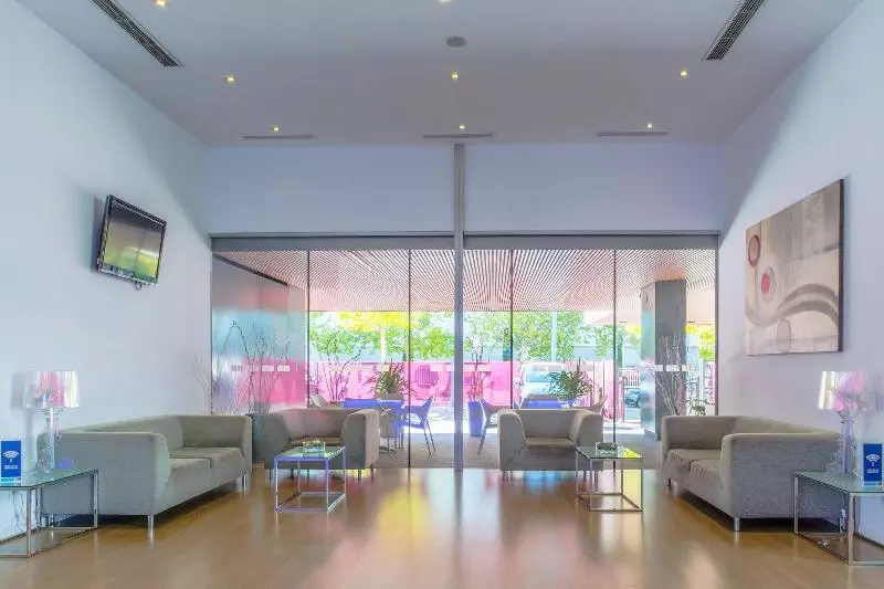 Отель Holiday Inn Express Madrid Leganes, An Ihg