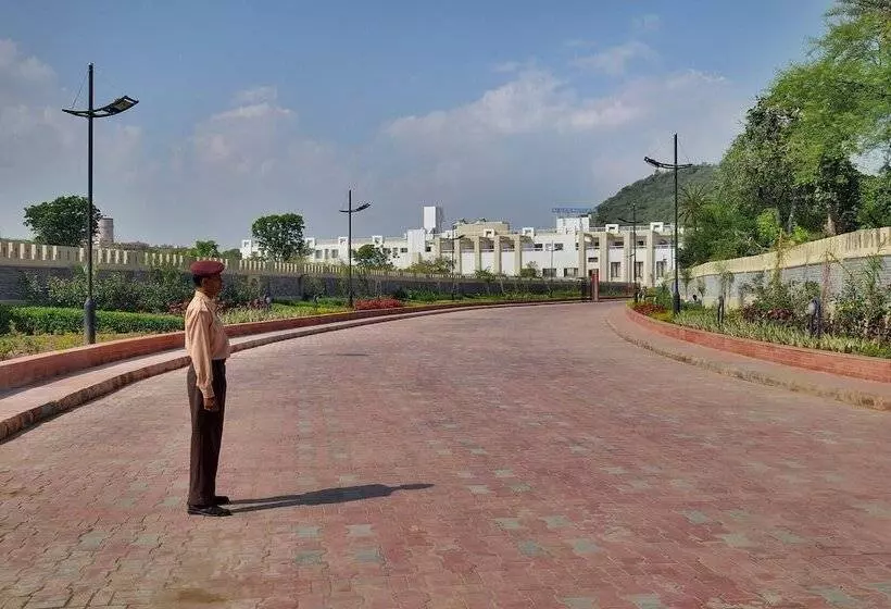 ホテル Inder Residency Resort & Spa Udaipur