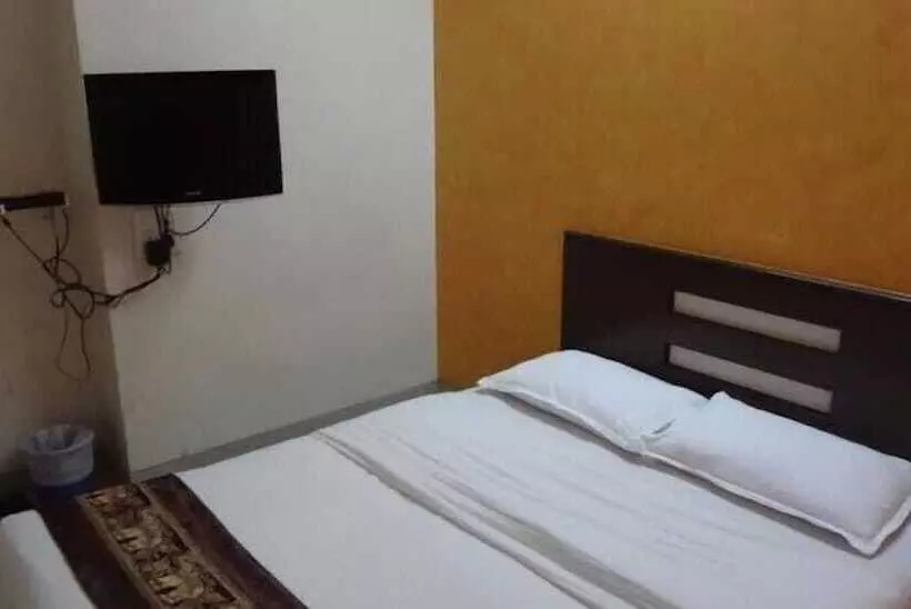 בית מלון כפרי Jayshree