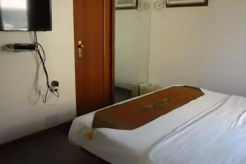 בית מלון כפרי Jayshree