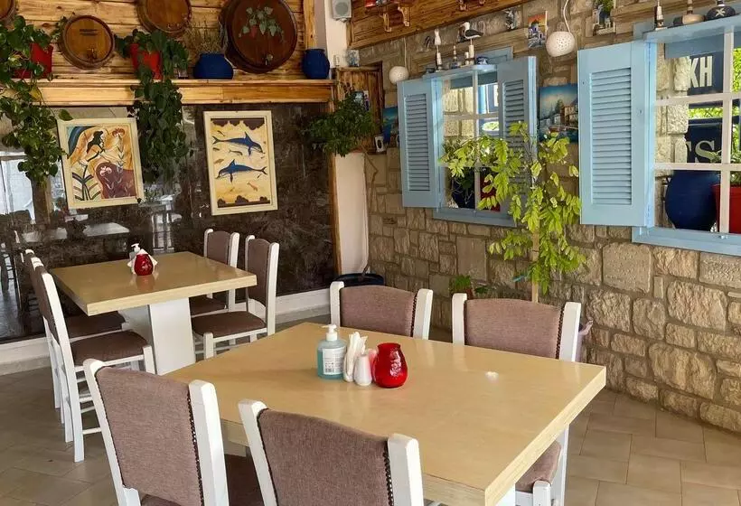 فندق Kaissa Beach