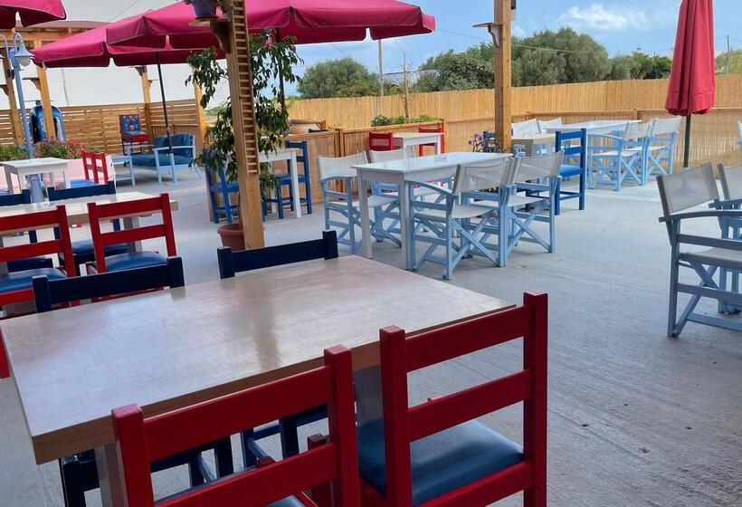 בית מלון כפרי Kaissa Beach