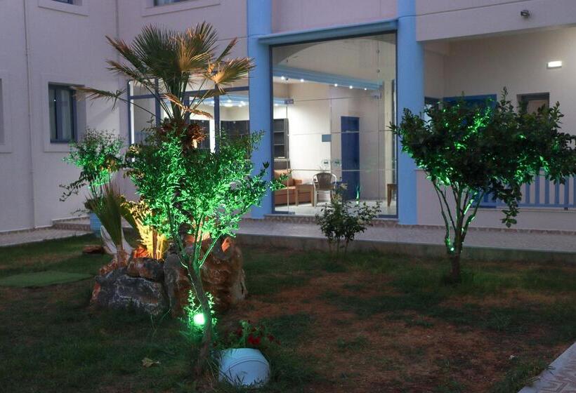 בית מלון כפרי Kaissa Beach