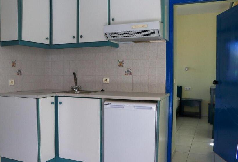 בית מלון כפרי Kaissa Beach