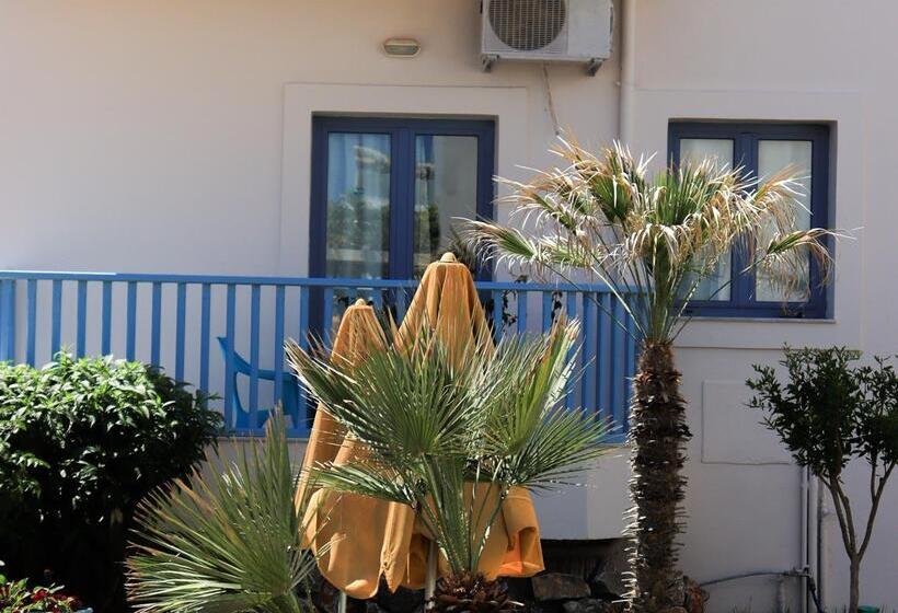 בית מלון כפרי Kaissa Beach