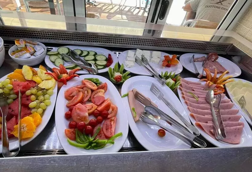 فندق Kaissa Beach