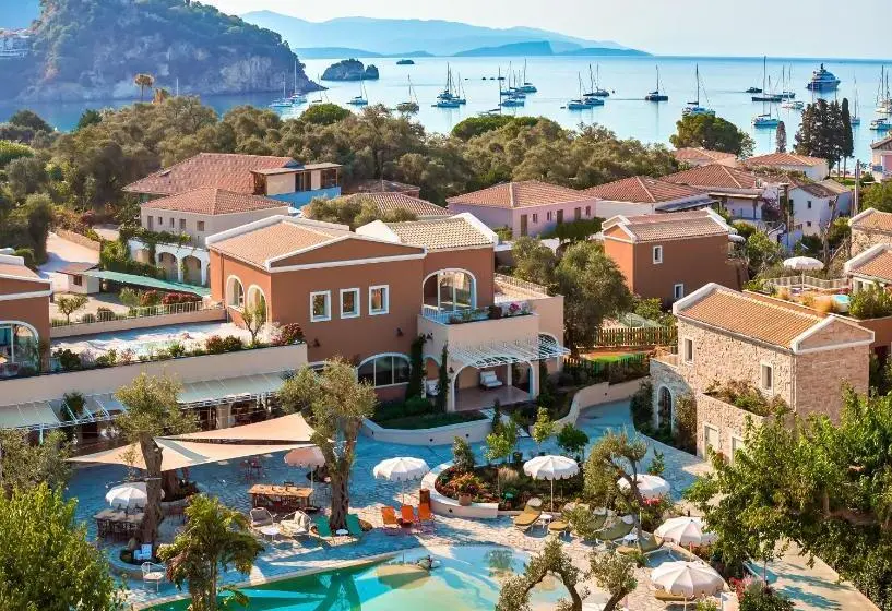 هتل Parga Beach Resort