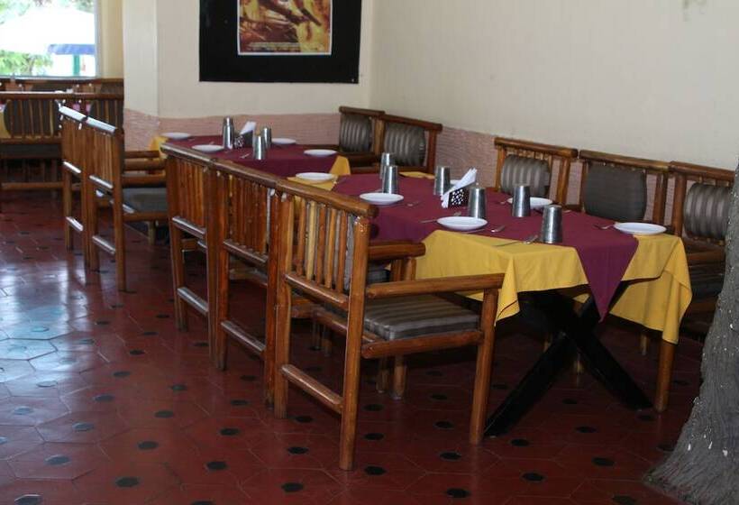 فندق Ramanashree California Resort