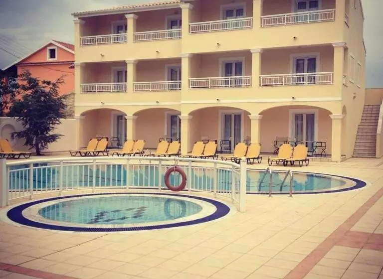 בית מלון כפרי Sellas