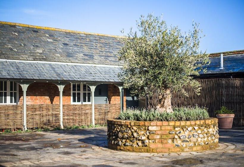 בית מלון כפרי The Lodge Duxford