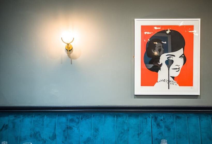 בית מלון כפרי The Lodge Duxford