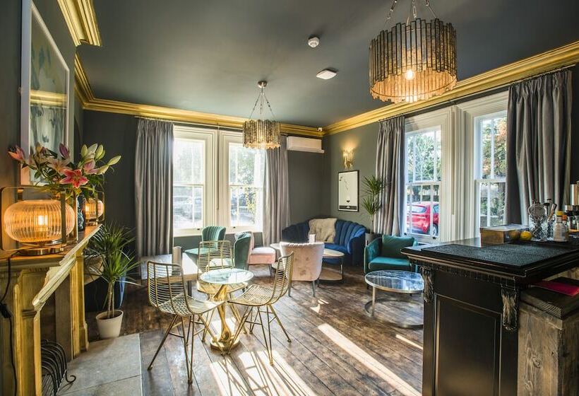 בית מלון כפרי The Lodge Duxford